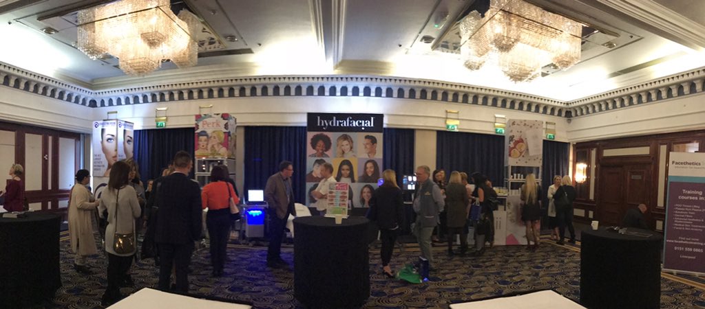 MissBalaratnam's tweet photo. Happy 10th Anniversary #SmartIdeas event @HydraFacialUK and @Consulting_Room and thank you for inviting me to present today on my experience with @HydraFacial #skinhealthforlife #aesthetics #2devices #skin #HydraFacial #Beaconsfield https://t.co/ZKHOMHk6tx