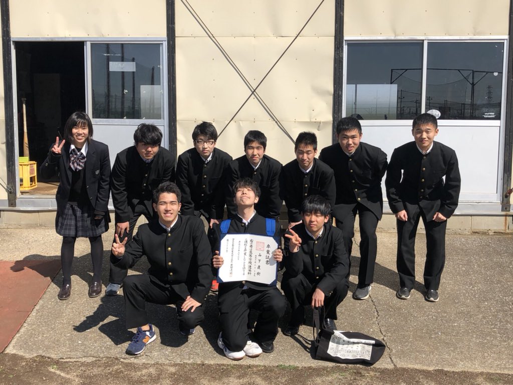11naoki95's tweet photo. 春日部工業高校卒業しました。
最初は不安しかなかったけど、最高の仲間、先生、先輩、後輩、部活に囲まれて、最高の青春をおくれました！
数年後にみんな笑顔でまた会おうね！
おまえらマジ最高だぜ🔥🔥
A3A最強や😎😎😎 https://t.co/A5FMnPuPCq