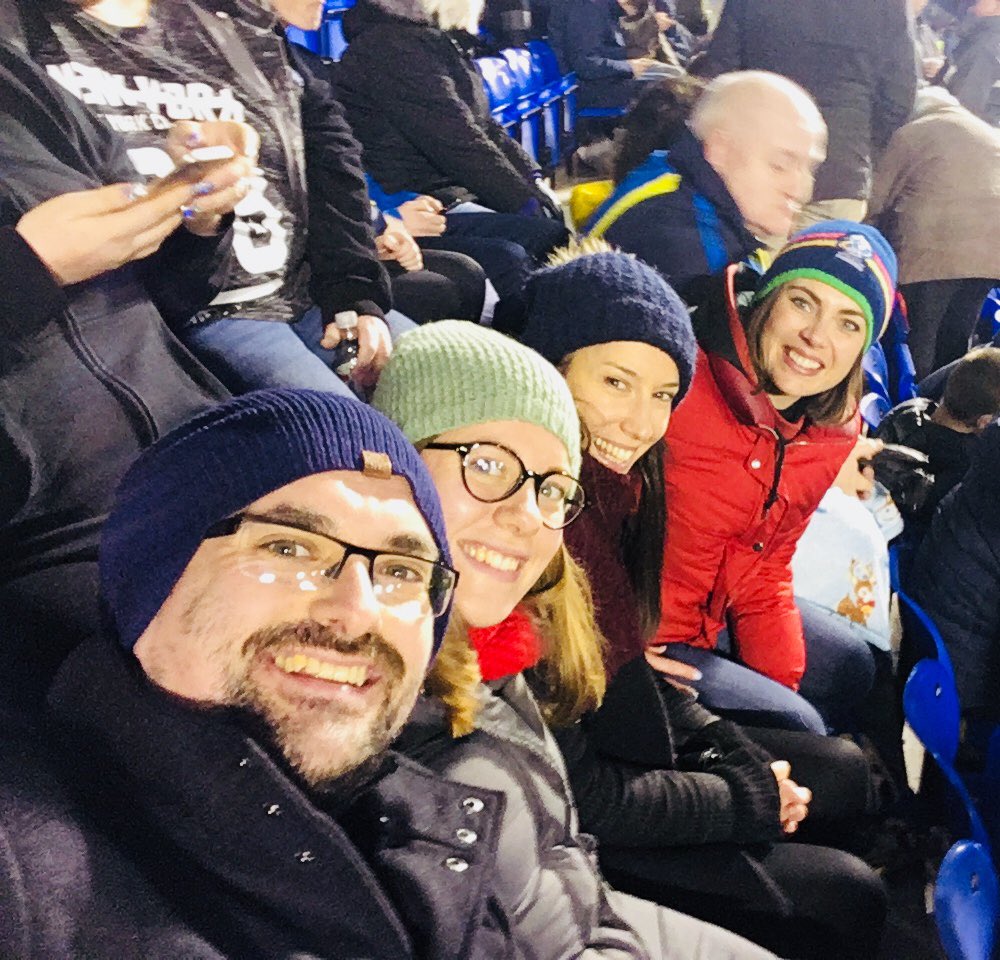 Leah_Biddle's tweet photo. Great to host the #CASE2017 guys last night @wolvesrl game! All enjoying a different kind of culture... sport! First RL game for them &amp; an interesting night for me trying to get to grips with the rules! 😂 thanks to @WWCLSFoundation for the tickets, songs &amp; idiots guide! 💙💛 https://t.co/7z5SoBINhX