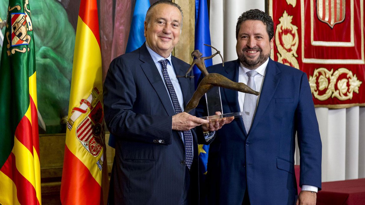 vascovillareal's tweet image. Zorionak @VillarrealCF por #95anys, enhorabuena por alta distinción @dipcas #orgulldeCS y gracias por existir.