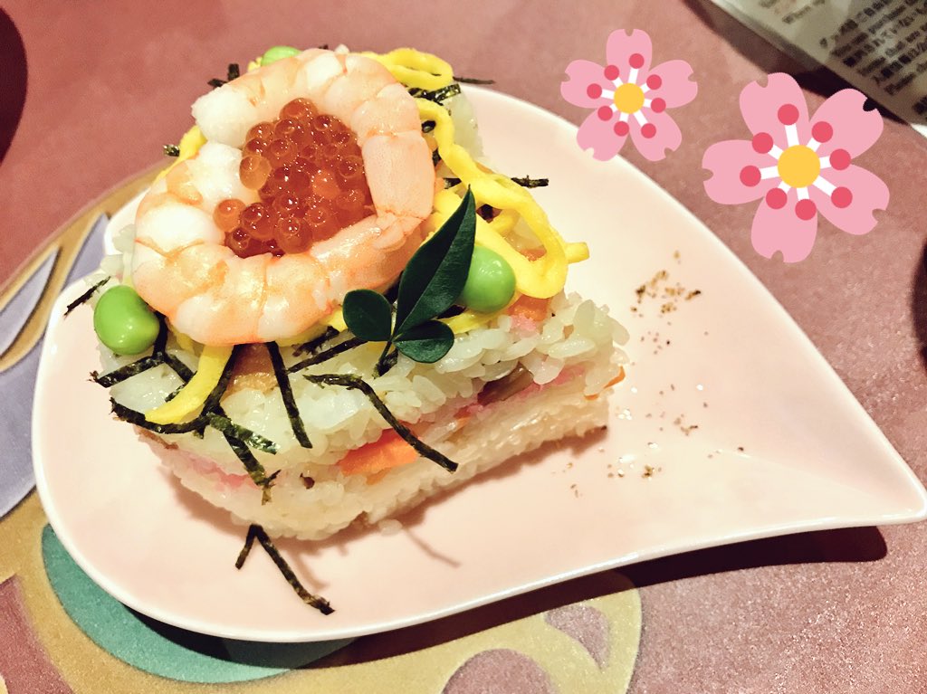 今日はかゆさんと映画行ってエオカフェってきたよ!!💪🏻は〜もう色々ありがとうございました生きる🌷😊🌷映画マジでとってもよかったしカフェは食べたいもの食べれたし満足じゃわ…お付き合いとてとてありがとうございました✨ 