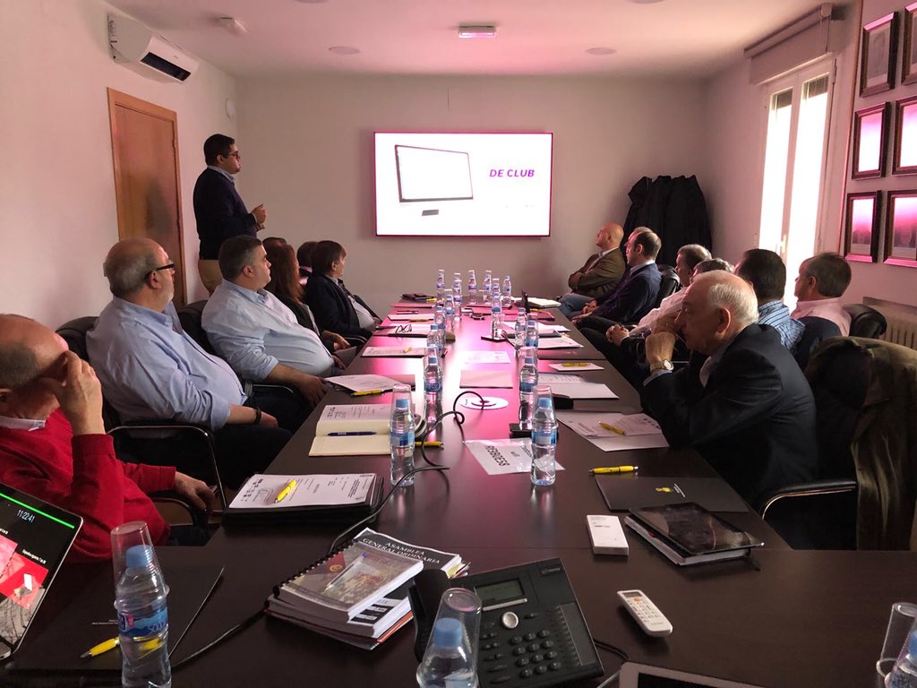 blazquezbalonma's tweet photo. Además, hemos mostrado a todos los presidentes de las Federaciones Territoriales la magnitud del proyecto tecnológico que estamos desarrollando con @somostoools 
Innovación, big data, app, gestión,... https://t.co/KmmE2ZR8Sc