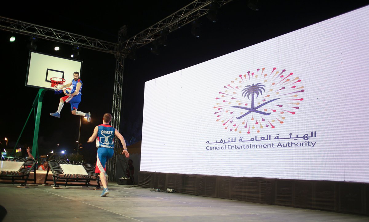 gameandbite's tweet photo. بدعم من @sapesaf شهد مسرح #لعبه_ولقمه طاقة كبيرة وموهبة مميزة #Crazy_Dunkers  ⛹️‍♂️🤸‍♂️جعلوا الجمهور يستمتع بالإحتراف والطاقة في وقت واحد👏🤩
بانتظاركم 🕞 4 عصرا - 11 م
📌 #درة_الرياض 

#الرياض #ترفيه 
#اليوم_العالمي_للاصفر
#روزنامة_الترفيه #عيشها https://t.co/xMvEFRcAjW
