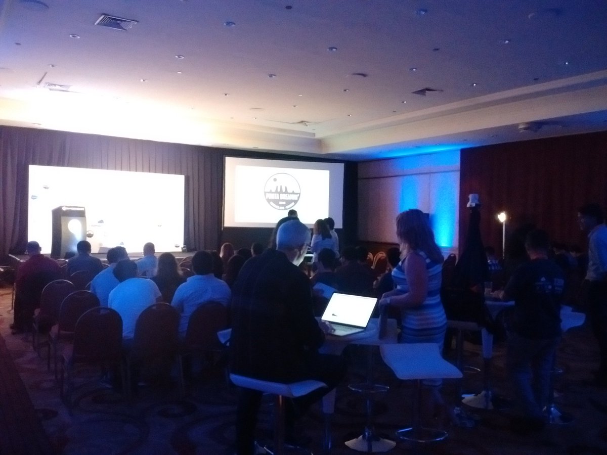 surasiterix's tweet image. Y comenzó el #PuntaDreamin...