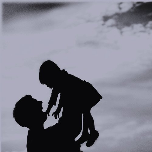 Ser pai é como ter dois corações e entender que o mais importante deles bate fora do nosso corpo. Happy Birthday, V.