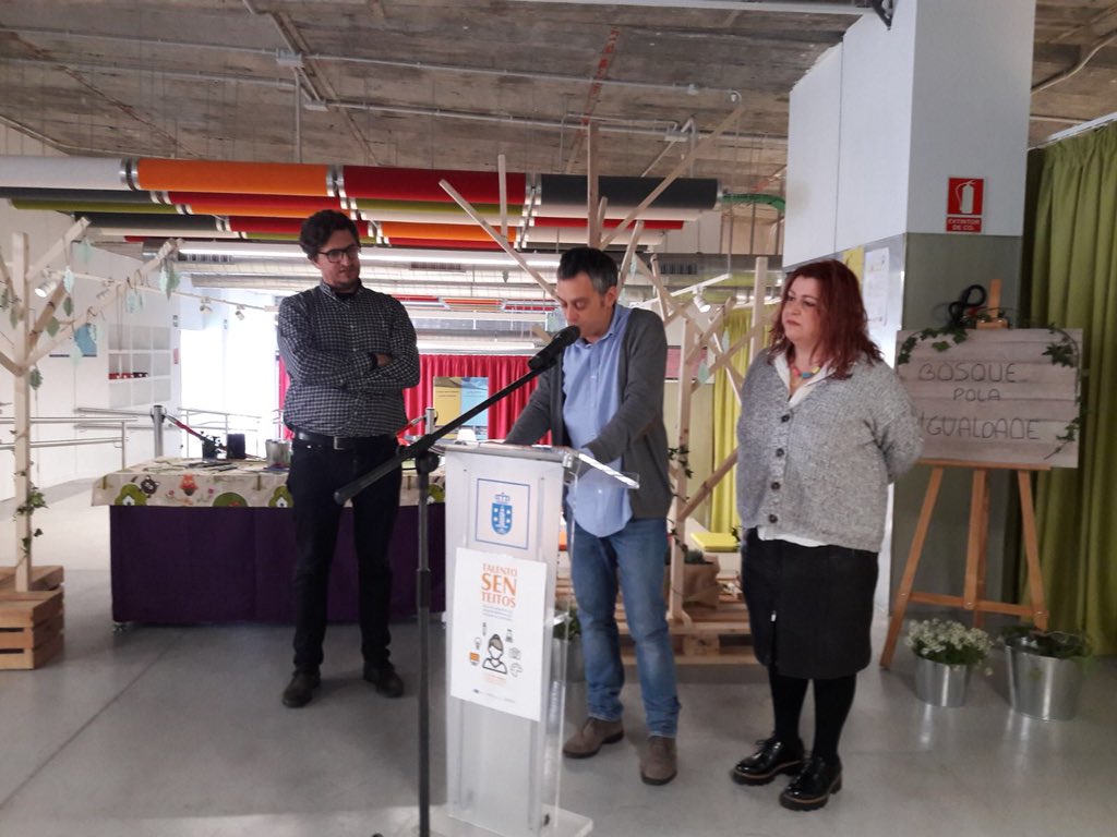 TalentoSenTeito's tweet photo. Agora mesmo en Talento sen Teito #SEW18 https://t.co/bDitt3BjQW