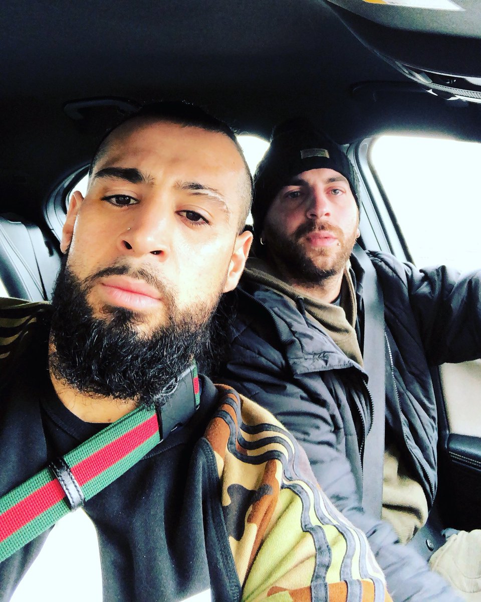Round 1 🏃🏽‍♂️✅ time to charge up b4 round 2 🥊 #teamsd #boxing #sports #selfie #boys #london