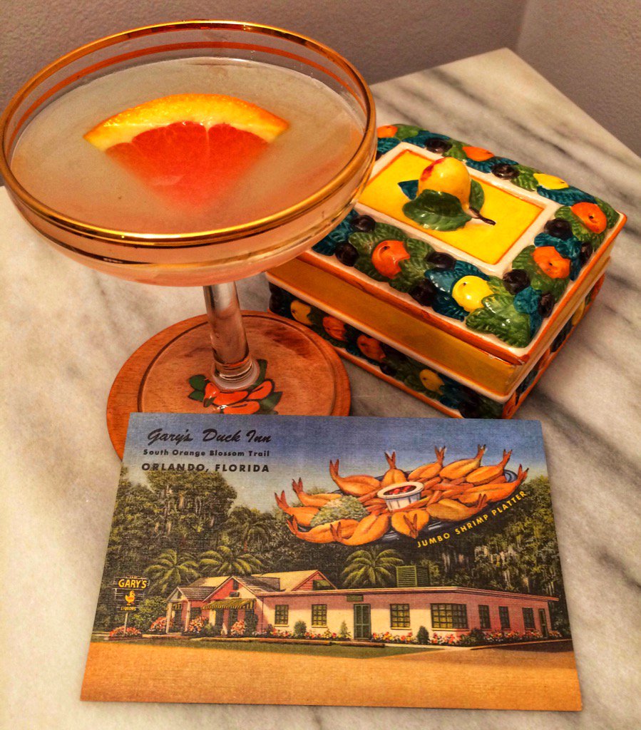 CartePostale3's tweet photo. Remembering Gary’s Duck iInn with this 1948 postcard and a #rumsour recipe at #todayin Cocktail History https://t.co/GoJHrvssKN
