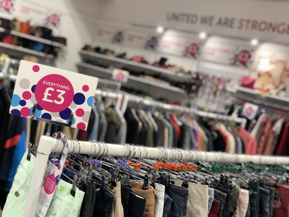CRUKCorstSupers's tweet photo. Dress to impress for under £20!!
Dress for any occasion, with clothing, shoes & accessories at £3 or under! @CRUKShops @missgillbe1 @LucindaCRUK #edinburgh #clothing #cruk #cancerresearchuk #edinburghdeals https://t.co/p7GmqPrAh4