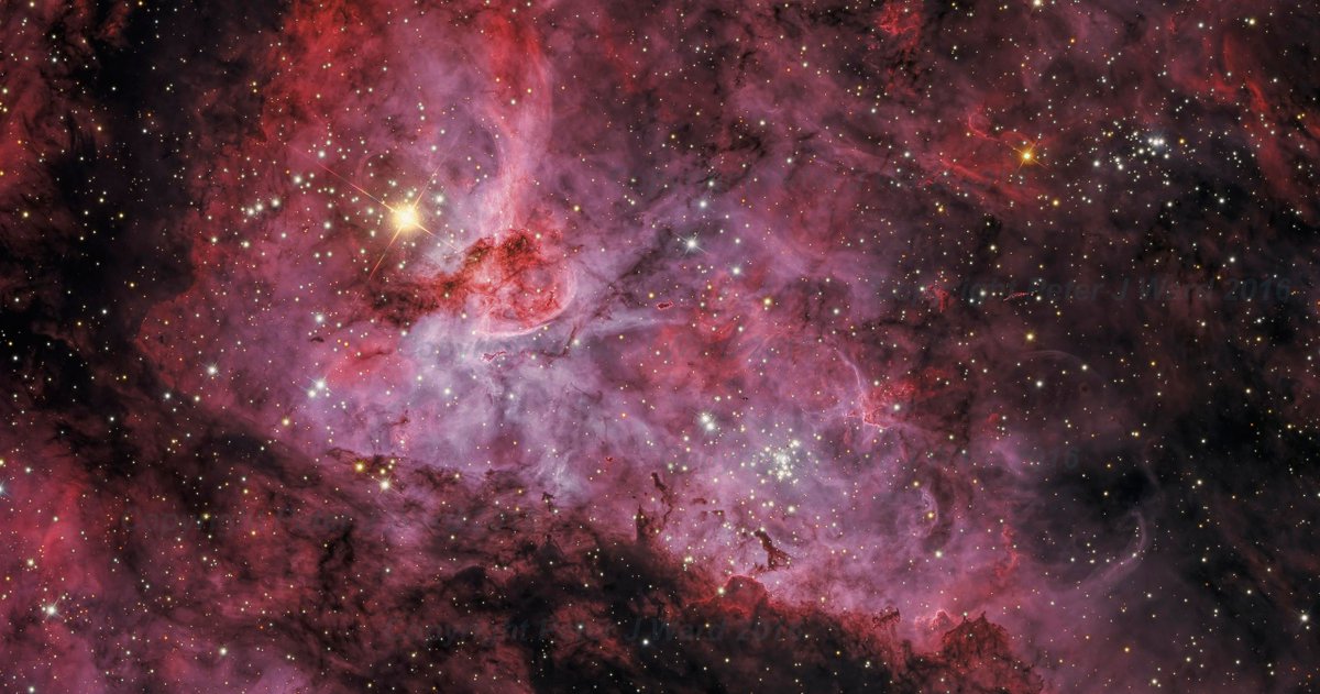 Esta es la espectacular Nebulosa de la Quilla. Tiene un tamaño aproximado de 300 años-luz y está a 7.500 años-luz de distancia del Sistema Solar. Es el hogar de la estrella masiva Eta Carinae. Crédito: Peter Ward #FelizSabado