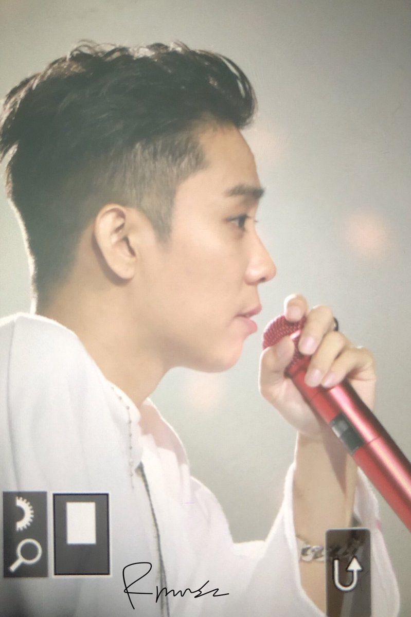 Reminiscence608's tweet photo. 오빠가 얼굴을 보여줄 때마다 이미 알고 있는데도 잘생겼다고 난리였다 계속

#은지원 #EUNJIWON #殷志源 #ウンジウォン
#젝스키스 #SECHSKIES #水晶男孩 #ジェクスキス
180310 원더랜드 프리뷰 https://t.co/3anFQzQXbY
