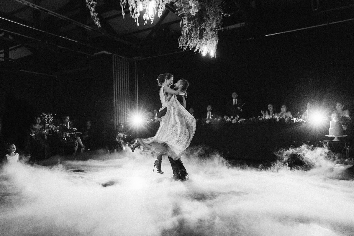 SimonGorges's tweet photo. Incredible first dance! #firstdance #weddings https://t.co/bDv4BSs8xs