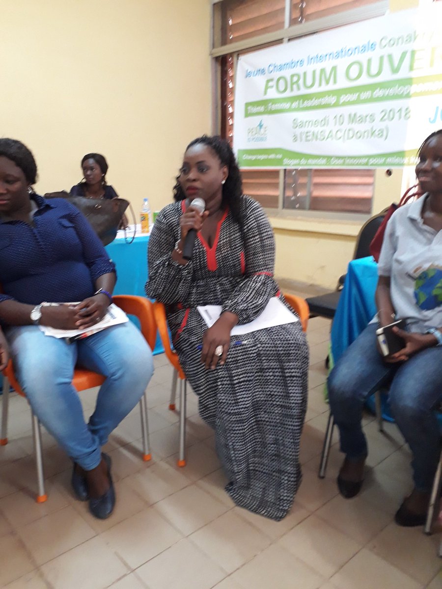 Guin_Audacieuse's tweet photo. Aya Diawara Journaliste Presentatrice à la RTG. La femme est intelligente, brave, forte, meilleure! Ne nous victimisons plus.
#Forceauxfemmes
#ENSAC
#JCICONAKRYLEADERS. https://t.co/F2dpi8CXCN