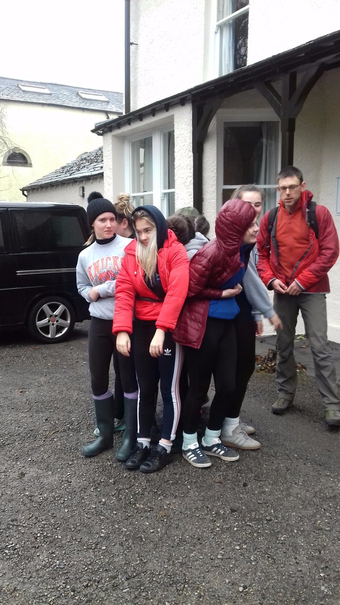 Walney_School's tweet photo. Great morning with @Brathay. Great leadership and team building used on Windermere. #rowing #teamwalney #futureleaders https://t.co/DyeA8TIzO0
