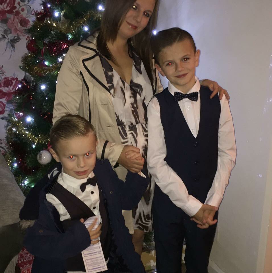 Tobihouts's tweet photo. #wba happy Mother’s Day to the best mom in the world , who always brings us to the football to make us very happy 💕 lots of love Tobi and Theo @WBA https://t.co/yoMQcuOtLO