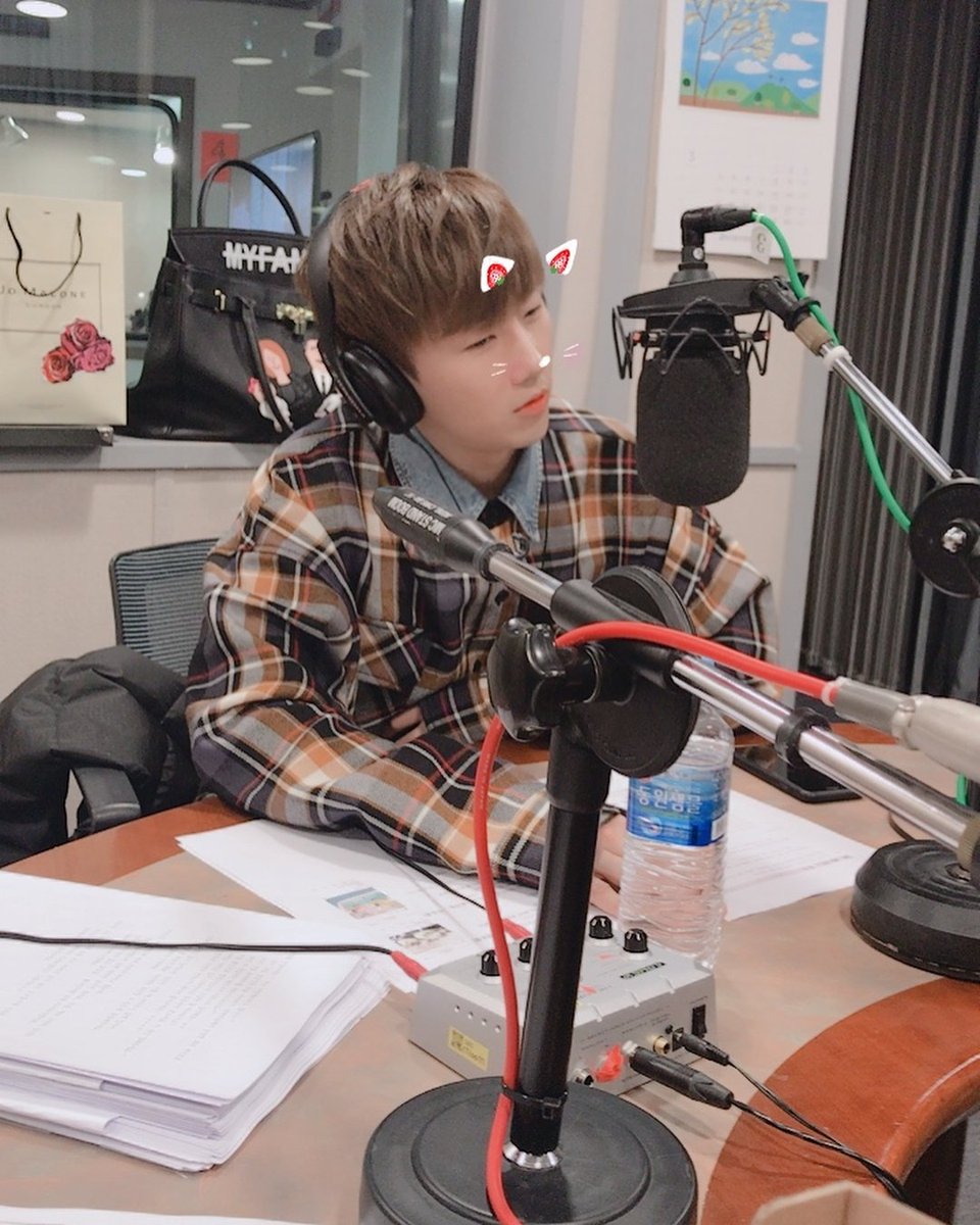 ifntinfo's tweet photo. [PIC] 180310 INFINITE Sunggyu for "Lee Guk Joo's Youngstreet"

#인피니트 #성규 #김성규 (cr. sbsyoungstreet) https://t.co/ktj53DWDHi