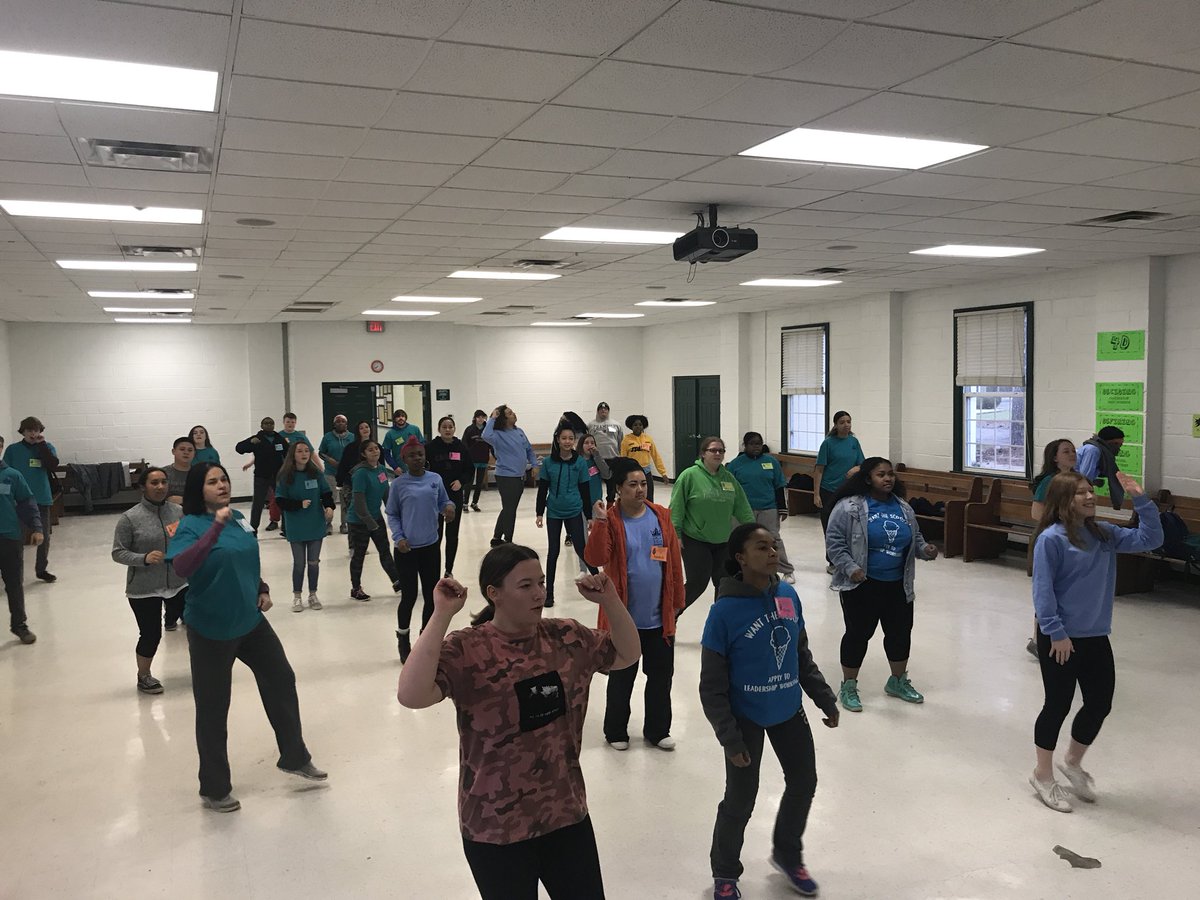 Ms_Huckaby1's tweet photo. Waking up with some Zumba on day 2 of #GRLW2018 💃🏼🕺🏼 https://t.co/wy9artL03o