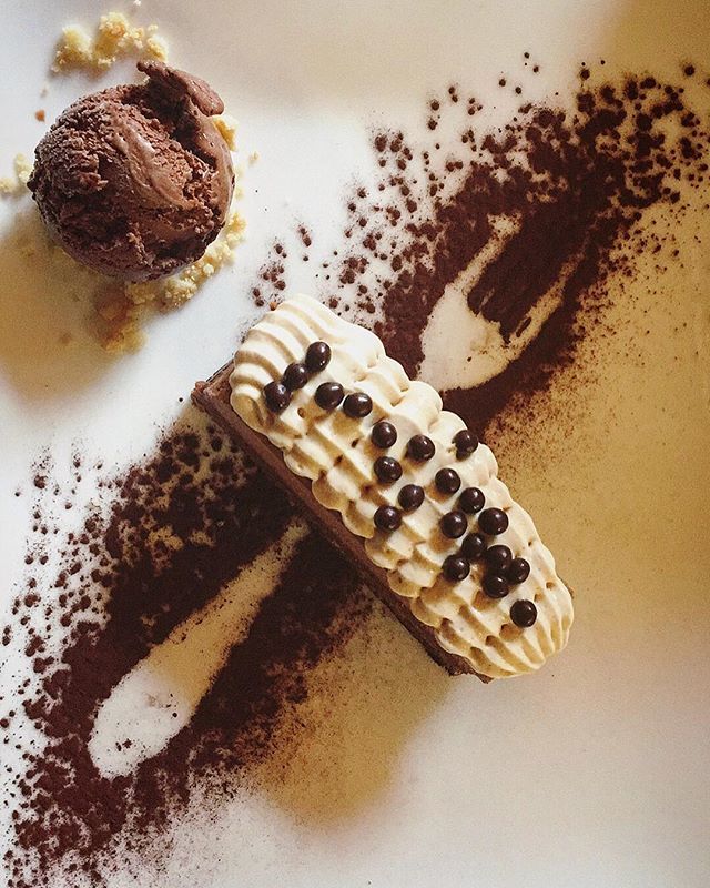 Oceane_wanders's tweet photo. Orgasme culinaire.

#food #chocolate #dessert #sweet #yummy #delicious #picoftheday #cuisine #beautiful #foodie #photography #cake #icecream #sweettooth https://t.co/tC6YV3Z6IT
