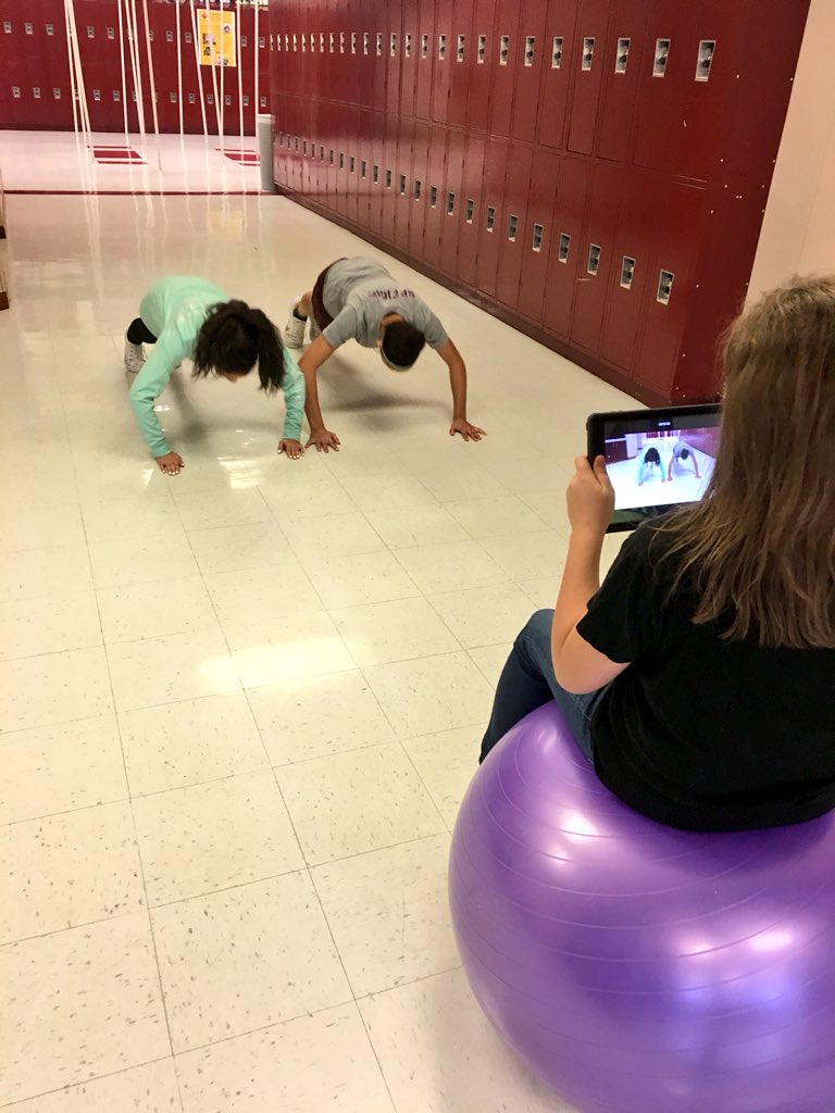 kristenhillFCS's tweet photo. 7th graders made their own workout videos! They had so much fun making them and then watching each otherโs videos! Videos included stretches, arm, leg and ab workouts, and even bloopers at the end! #HeathlyTeens #ExerciseMadeFun #GetFit #CollaborationAndTeamwork #SayYesToFCS https://t.co/h2ry5tS4b0