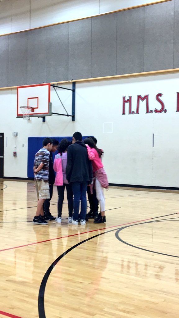 kristenhillFCS's tweet photo. 7th graders made their own workout videos! They had so much fun making them and then watching each otherโs videos! Videos included stretches, arm, leg and ab workouts, and even bloopers at the end! #HeathlyTeens #ExerciseMadeFun #GetFit #CollaborationAndTeamwork #SayYesToFCS https://t.co/h2ry5tS4b0