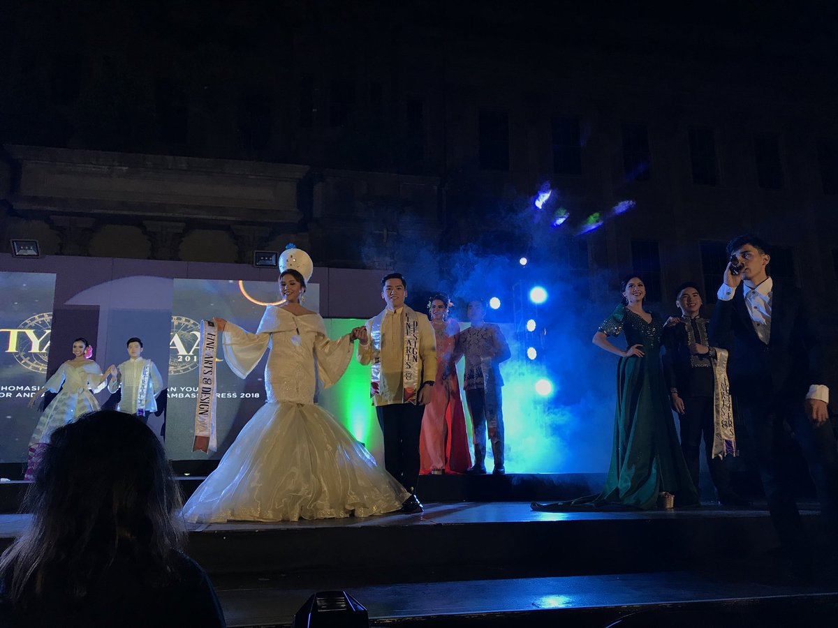 usticssc's tweet photo. All TYAA candidates are now on stage to receive their special awards. Let's go, ICS! #1ICS #TYAA2018 https://t.co/1oEWGiE1yF