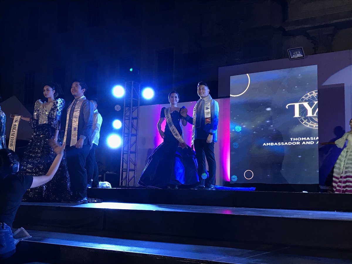 usticssc's tweet photo. All TYAA candidates are now on stage to receive their special awards. Let's go, ICS! #1ICS #TYAA2018 https://t.co/1oEWGiE1yF