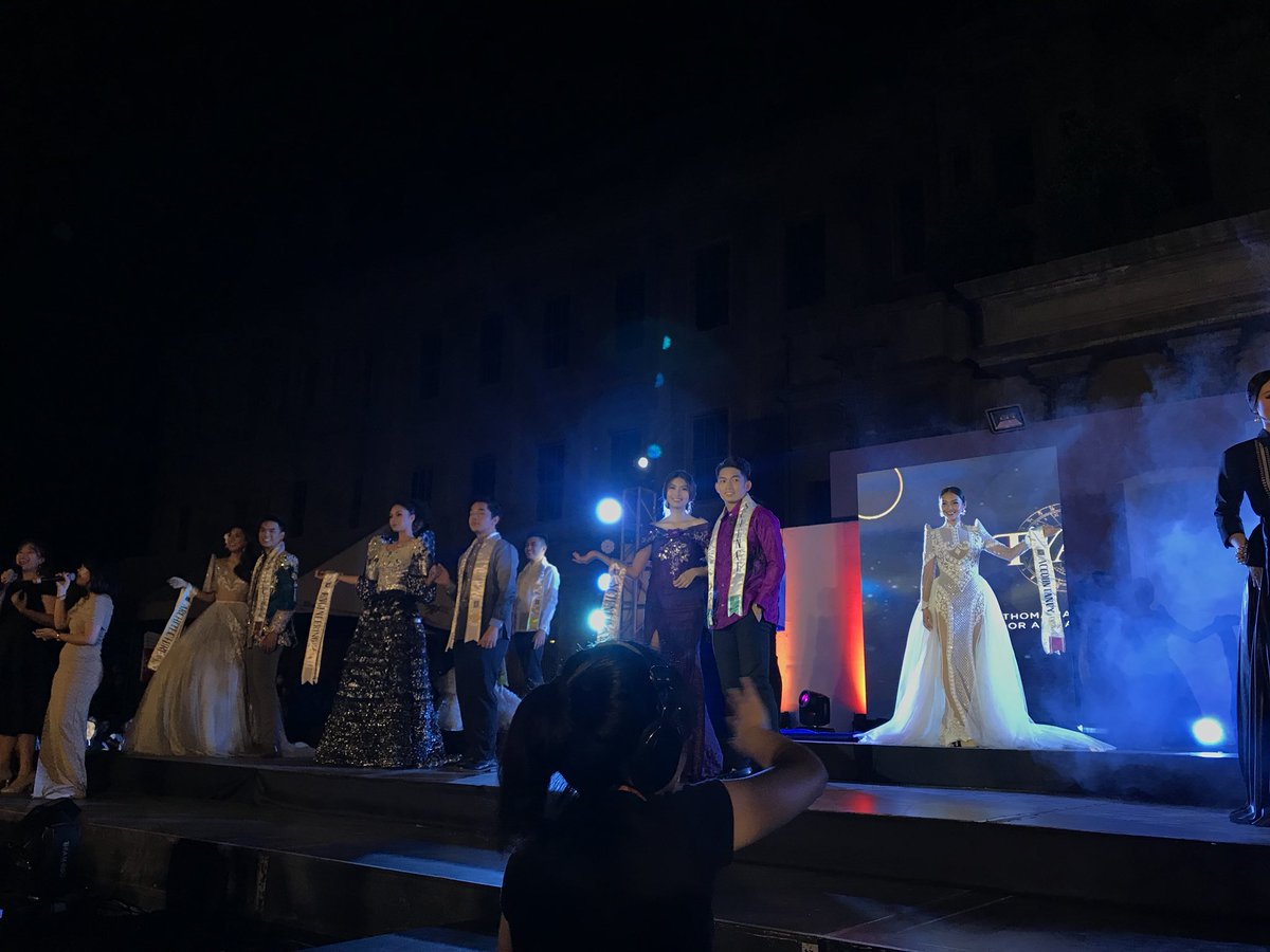 usticssc's tweet photo. All TYAA candidates are now on stage to receive their special awards. Let's go, ICS! #1ICS #TYAA2018 https://t.co/1oEWGiE1yF