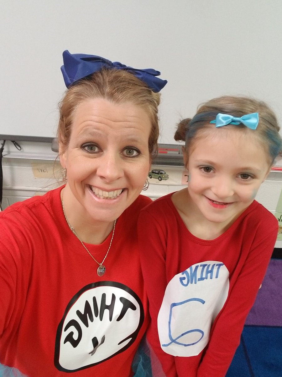 McKinneysMinion's tweet photo. What a great Dr. Seuss week!  Guest readers, Dr. Seuss books and time with our 5th grade reading buddies! https://t.co/w6LODojSvf