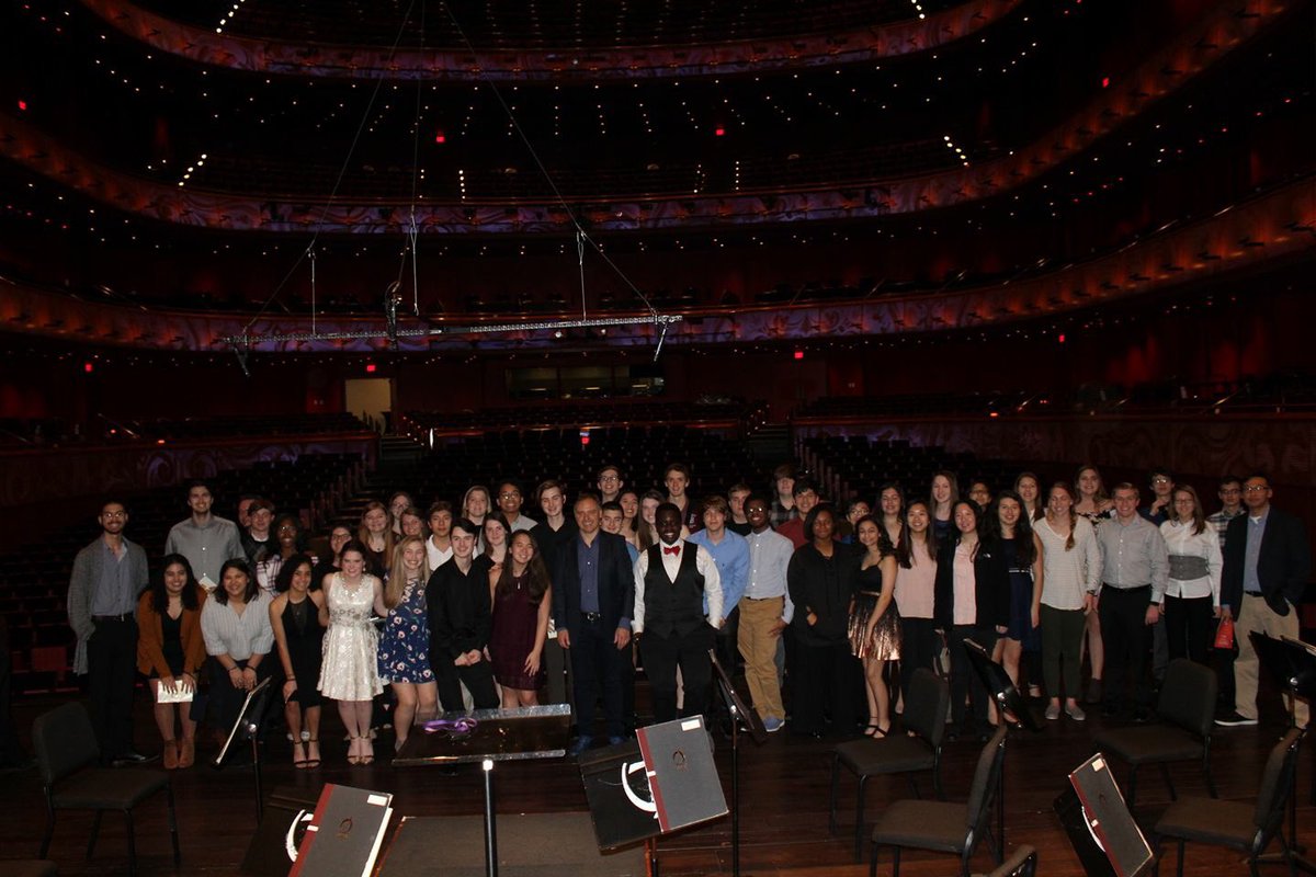 The MEB was invited back stage after the concert for a meet and greet with maestro Sebastian Lang-Lessing