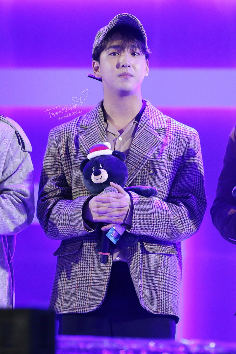 myBEST0905's tweet photo. 180310 강릉패럴림픽 K-pop콘서트 #B1A4 #바로 #차선우 #사랑해

내가 니 편이 되어줄게 
괜찮다 말해줄게 
다 잘 될거라고 넌 빛날거라고 
넌 나에게 소중하다고 https://t.co/gObL555JI1