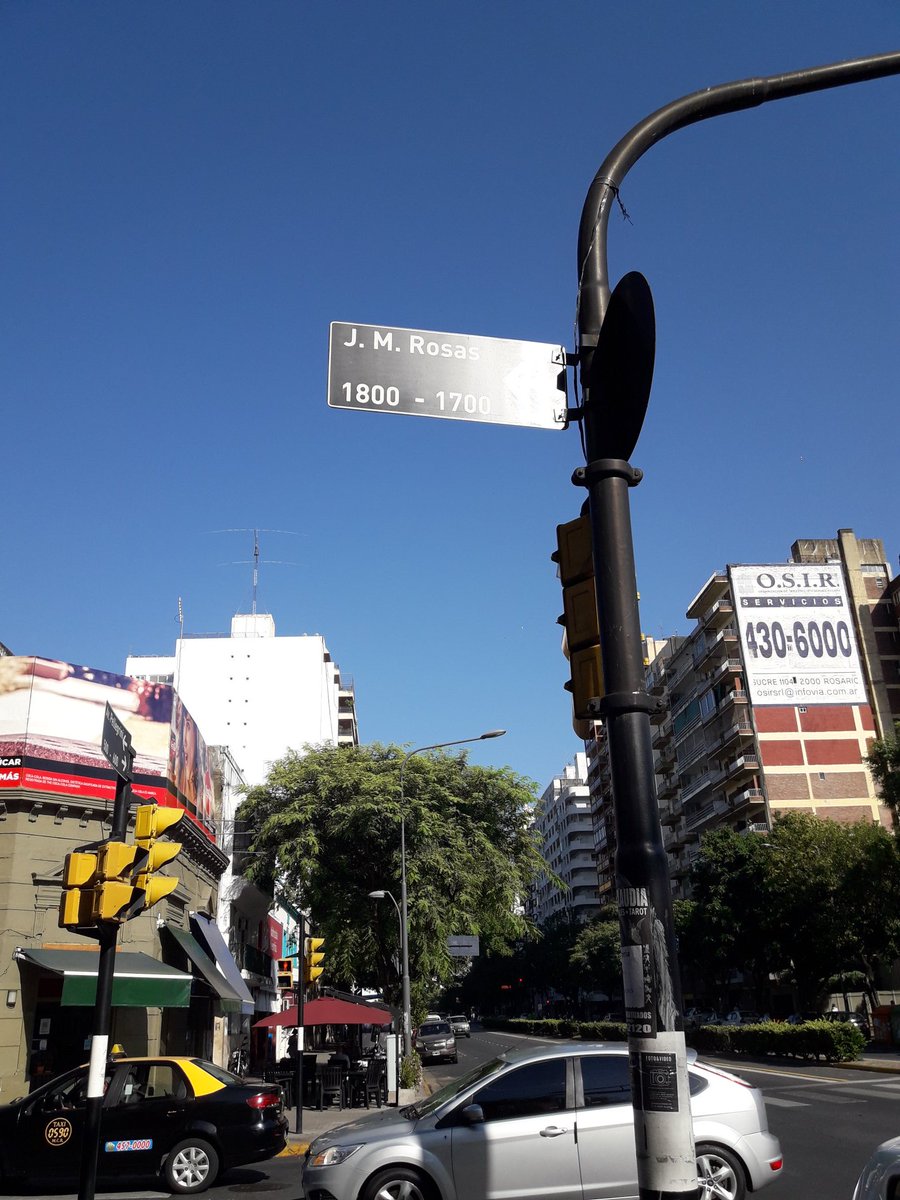 f14c359fc0cf419's tweet photo. Muy hermosa que quedó Av. San Martín, pero los pozos que hay sobre vereda en Av. Pellegrini desde hace meses nadie lo ve, ni lo van arreglar? @TransitoRosari @lacapital @Canal5deRosario @MuniRosario @Rosariotres @RosarioResponde https://t.co/Ko1o1xCnPR