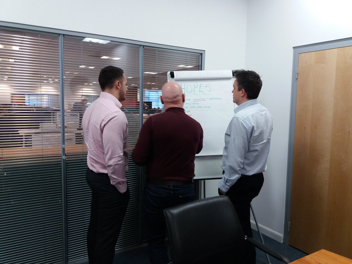 joannewitzer1's tweet photo. What a fantastic 2 days #Servestchampion #ballchuck @Servest_UK @arthurmckay1958 @TomBryce5 #whosedrivingthebus πππ https://t.co/eKV6K3NMyI