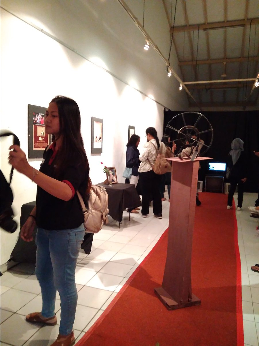 PFDA2018's tweet photo. Art galery terdapat 4 poster film yang ditayangkan😍 https://t.co/ybchKuUclS