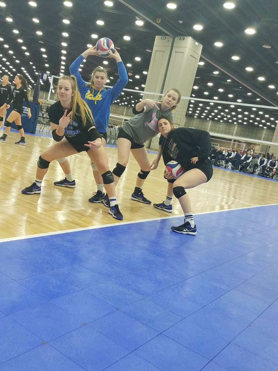 mjperry12's tweet photo. Game time!
#golycan
#munciana
#bluegrass2018 https://t.co/NuPKD7jThy