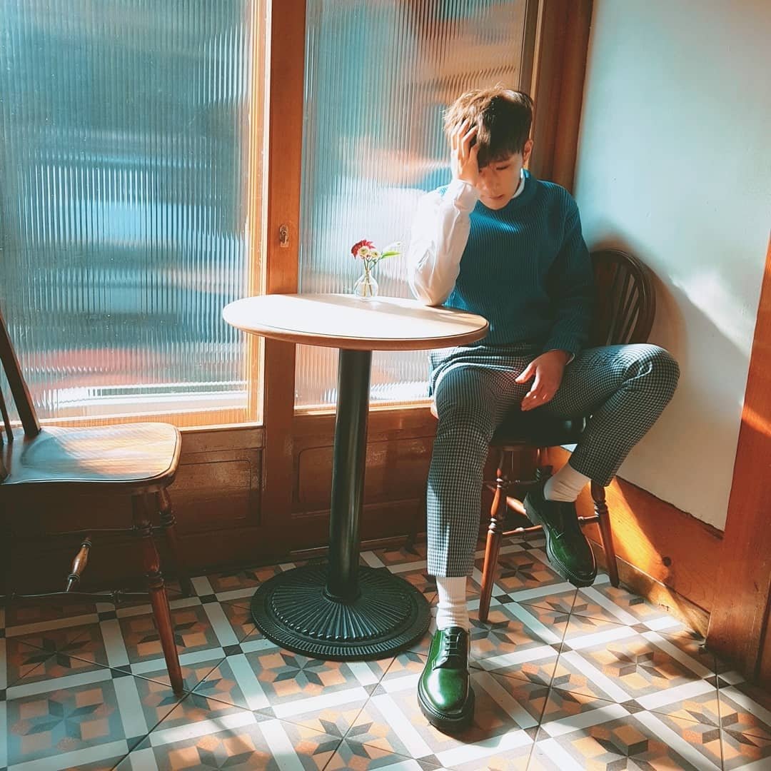 ifntinfo's tweet photo. [PIC] 180310 INFINITE Official Instagram Update - Sunggyu

#인피니트 #성규 #김성규 https://t.co/NgZiXSN3Xt https://t.co/I2pAQQIrSr