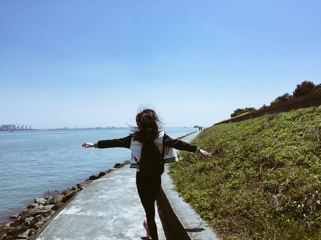 AmandaJeka's tweet photo. Gull island without gull~ it's best day for us to stay together https://t.co/YXp2Ll45G1