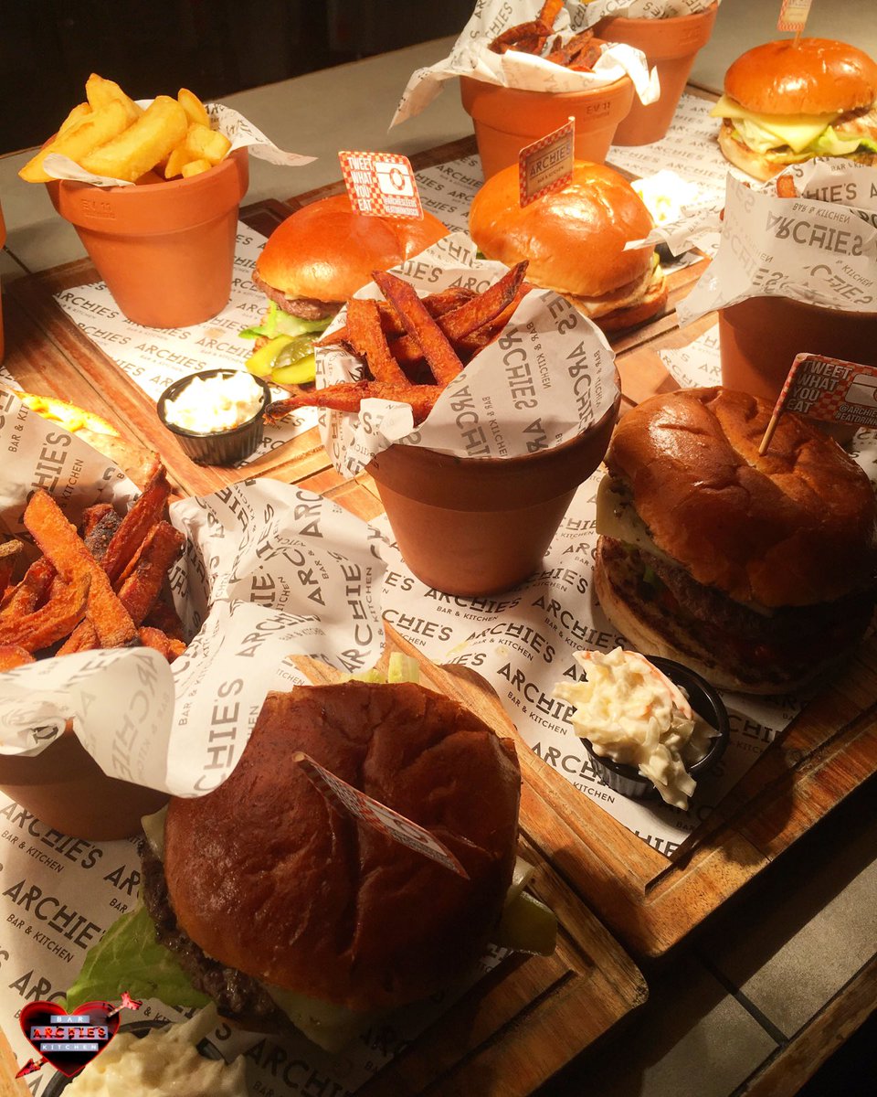 Check out the Friday lunchtime deal <a href="/ArchiesLeeds/">Archie's Bar & Kitchen</a> - 🍔🍟🍺for £10!
indeals.co.uk/deals/leeds/ar…
#burger #deal #leeds