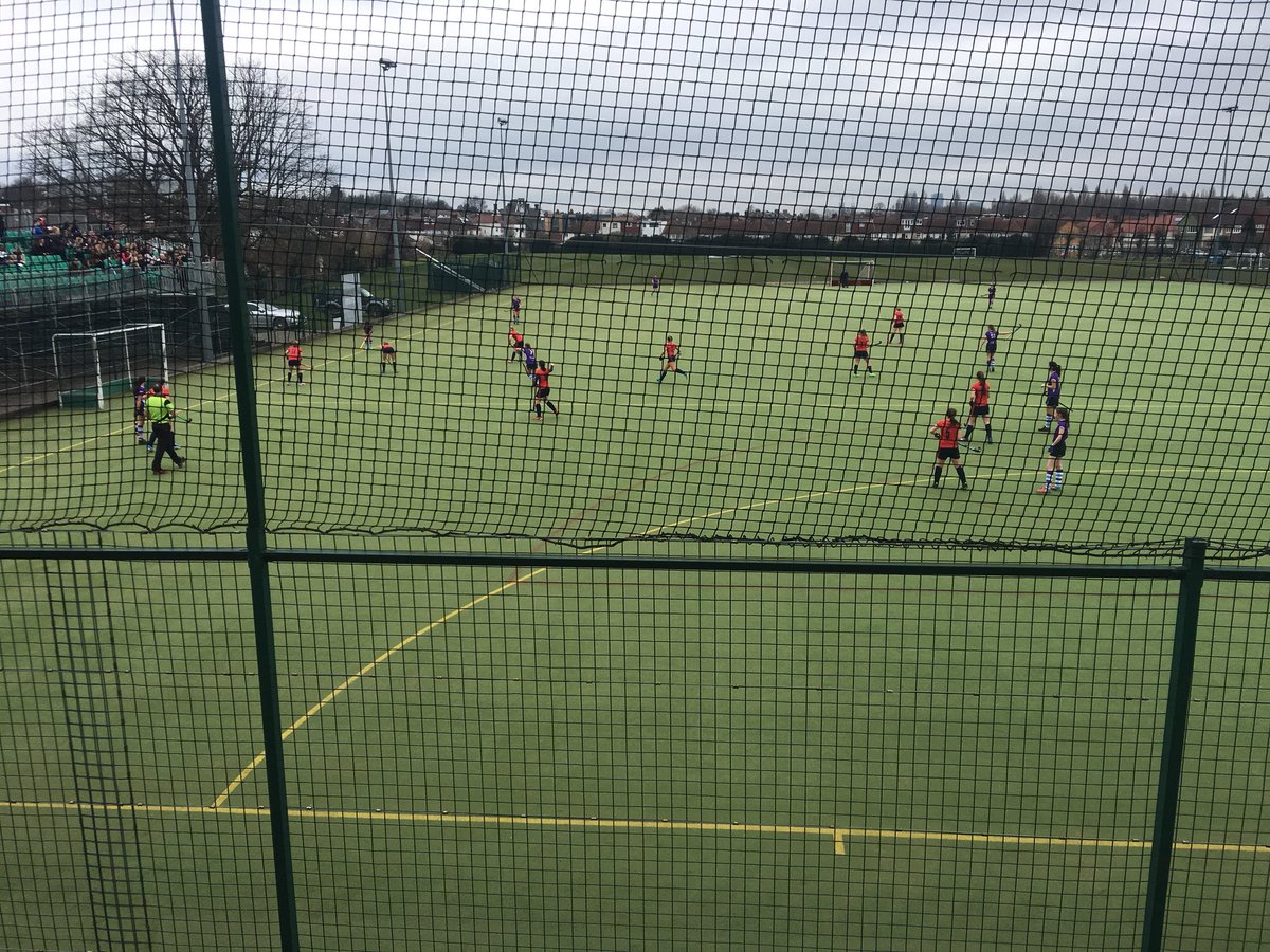 We are underway here at HOP with <a href="/KCLHC/">KCLHC.</a> women taking an early lead. 1-0 KCL! #bleedred #LVS2018
