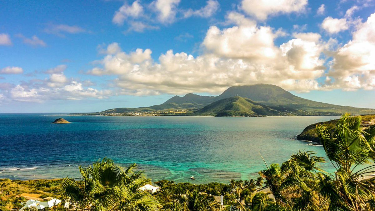 MyKitts's tweet photo. @princeharry5801 and @MeghanMarkle, please do come to #SaintKittsandNevis for your honeymoon! We promise you, you'll never want to leave! https://t.co/9guYqNlx1T https://t.co/NSZ3JkmQxG