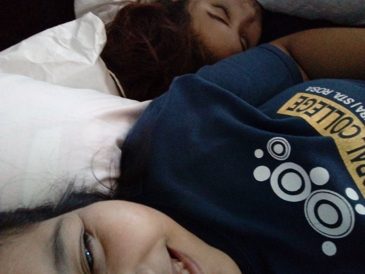 prescilambv's tweet photo. Yung stolen lang ang matinong picture namin ni crush  😩😩 https://t.co/xZHqVYlmm3
