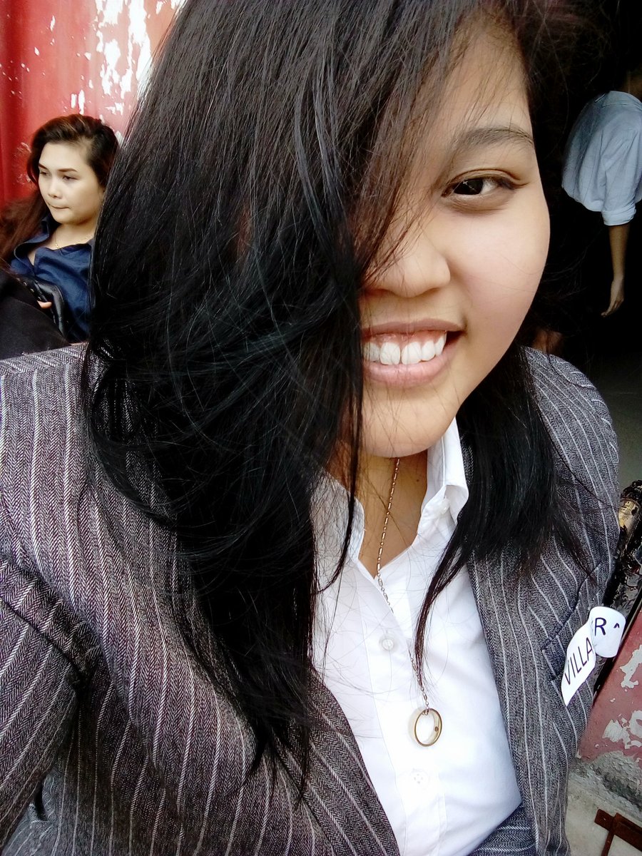 prescilambv's tweet photo. Yung stolen lang ang matinong picture namin ni crush  😩😩 https://t.co/xZHqVYlmm3