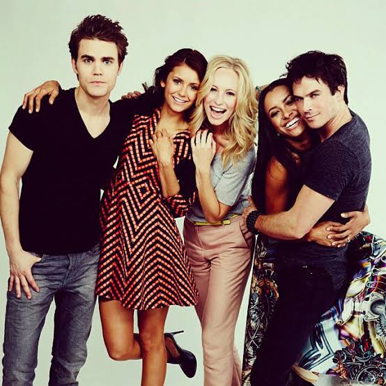 tvdblake's tweet photo. 8 anos
8 temporadas
1 elenco
1 amor 
e uma saudade

1 Year Without TVD https://t.co/0H3QGo1w1I