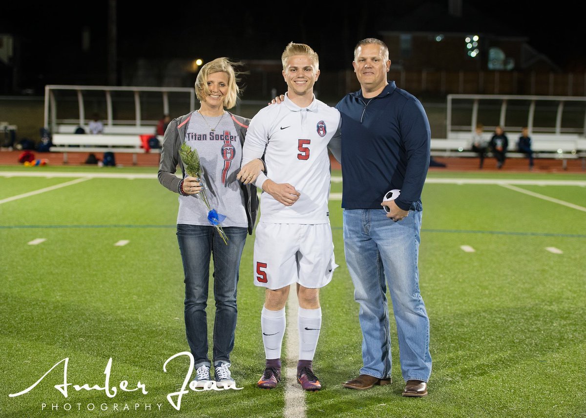 amberjeanphotos's tweet photo. Centennial Varsity Boys Soccer Senior Night 2018! To view entire photo gallery, please visit https://t.co/DVDdpaRuKF under "sports downloads" #FISDFocus https://t.co/4MOppXkRjS