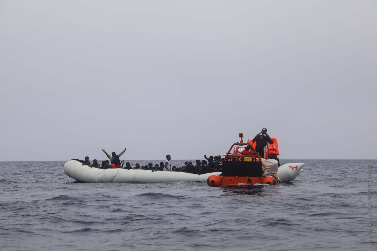 MSF_Sea's tweet image. BREAKING: The #Aquarius has just rescued 110 people, including 18 women and 1 child, in international waters off the Libyan coast. While some people were in shock, everyone is now safely on board.