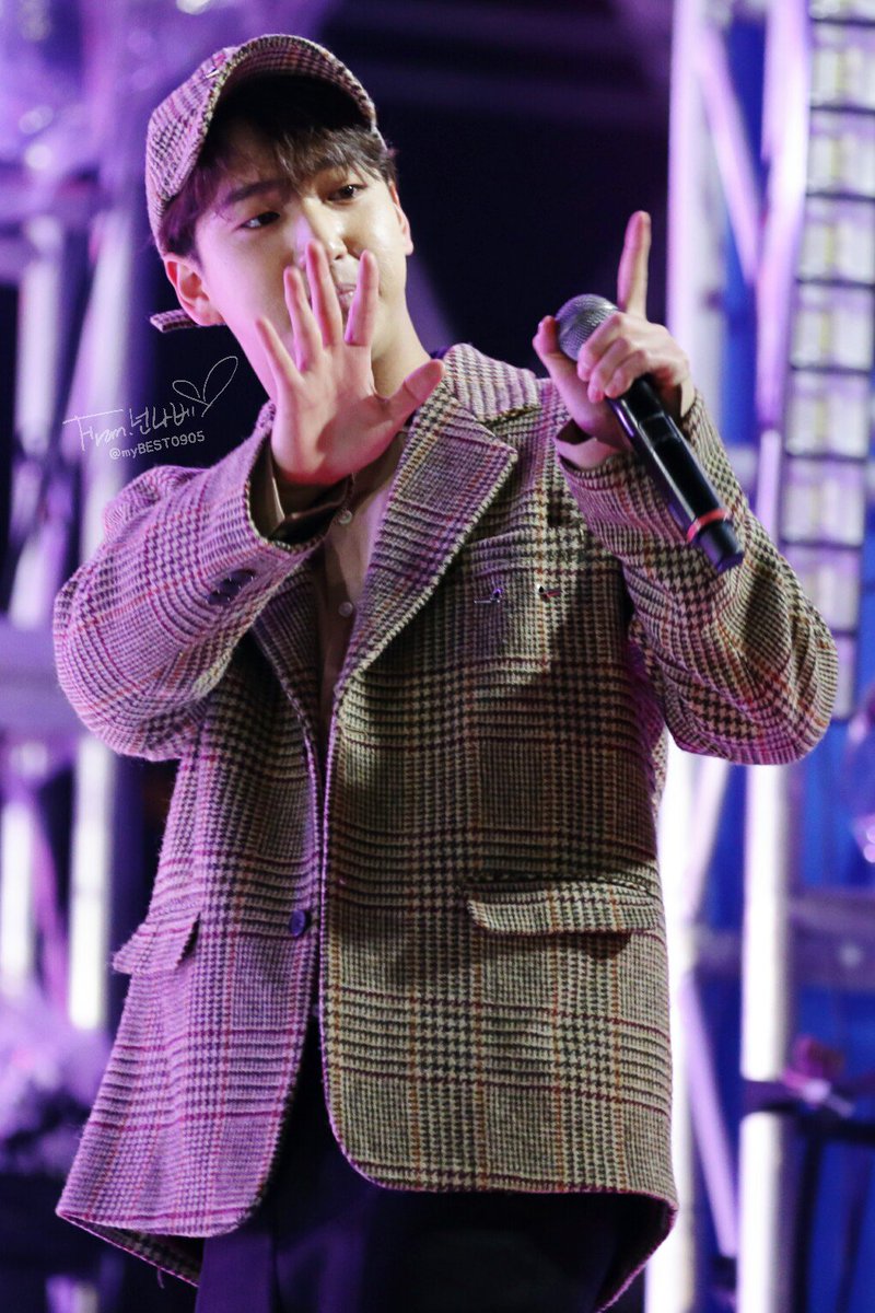 myBEST0905's tweet photo. 180310 강릉패럴림픽 K-pop콘서트 #B1A4 #바로 #차선우 #사랑해

좋아하니까 행복하니까 
우리는 충분한 의미가 있죠
눈치 보지 마 행복하잖아 
그래요 그거면 돼요 그래요 그거면 돼요 https://t.co/3KTABDLy4q
