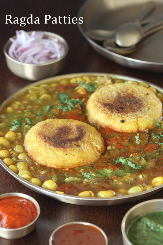 CityShor's tweet photo. Chaats on your Mind? Head to Madhavrao at Prahlad Nagar.
https://t.co/uEpZiZV1WN
#Food #Restaurants #AuthenticFood #Chaats #RagdaPatties #CholeTikki #AlooTikki #SevBatataPuriChaat #DahiBatataPuri #PaniPuri #BhelPuri #Madhavrao #CityShorAhmedabad https://t.co/zlmpXUaRAR