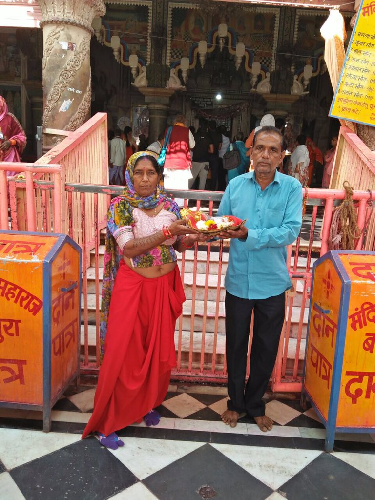 Ajayvala2012's tweet photo. Mom &amp; dad https://t.co/YkTa4DSva9