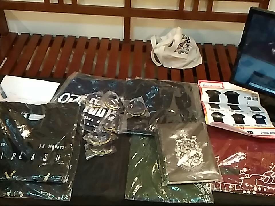 PFDA2018's tweet photo. Jangan lupa mampir ke Stand Usda AVIKOM..  Banyak koleksi baju👕 yang keren abis dengan harga yang murah loh😋..  Tunggu apalagi!! https://t.co/TS4EBihF4A