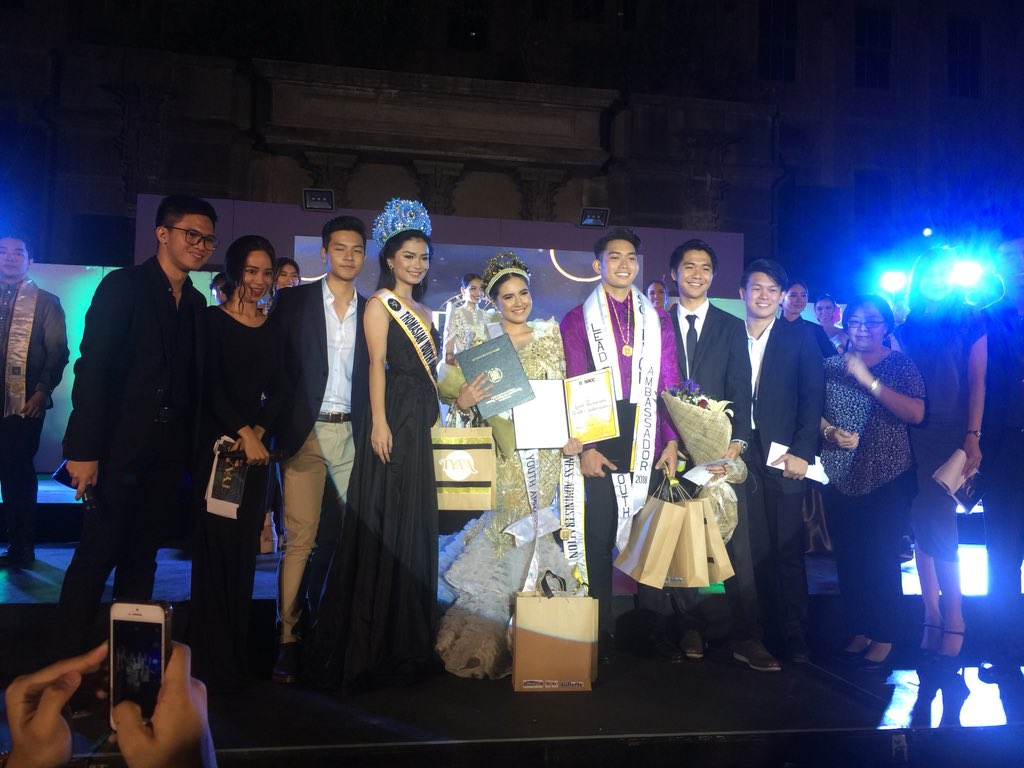 USTCBASC's tweet photo. Congratulations to our dear, @manjjkaur, for bagging the award for Best Advocacy Presentation and for also being the Lead Thomasian Youth Ambassadress 2018 💛

#TheGoldenStandard https://t.co/c0AKljrsbP
