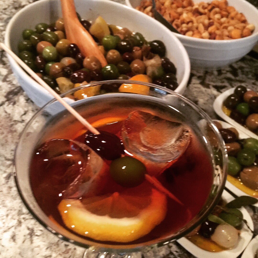 ColorfulWines's tweet photo. Vermouth and Wine tasting walking tour in Madrid today with our visitors from Philadelphia! 😀🍷🍇🥂🍸
Cheers!
.
.
#wine #vermouth #winetour #winelovers #saturday #vermutime #madrid #winetasting #Spain #colorfulwines https://t.co/rnmx0nJXDr